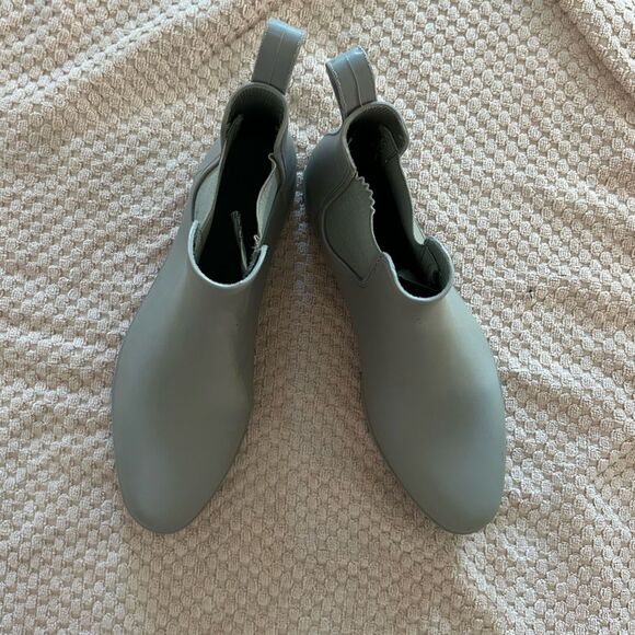 Rain boots - Target— Slip-on Light Purple Grey Size 11 - Picture 2 of 10